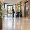 nettoyage-d-un-hall-moderne